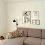 Charming Summer House Close To The Water *