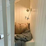Charming Summer House Close To The Water Feriehus *