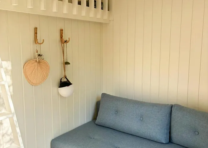 Charming Summer House Close To The Water Feriehus *
